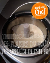 LA CLÉMENTINE, pochée à la vanille, quenelle de sorbet fromage blanc au poivre Timut du Népal fait maison