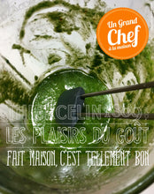 FILET DE ROUGET, Tarte fine aux oignons confits et son Pesto Maison