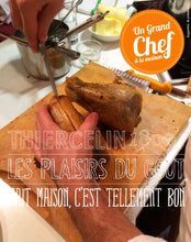 LA PINTADE rôtie, purée de panais, cuisses roulées aux champignons fait maisonLA PINTADE rôtie, purée de panais, cuisses roulées aux champignons fait maison