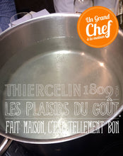 FILET DE ROUGET, Tarte fine aux oignons confits et son Pesto Maison
