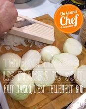 FILET DE ROUGET, Tarte fine aux oignons confits et son Pesto Maison fait maison
